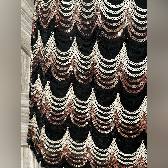 Sequin cap sleeve formal event dress - Picture 4 of 4